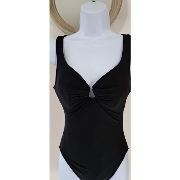 Miraclesuit Black One Piece Swim Sleek Design - Picture 4 of 9